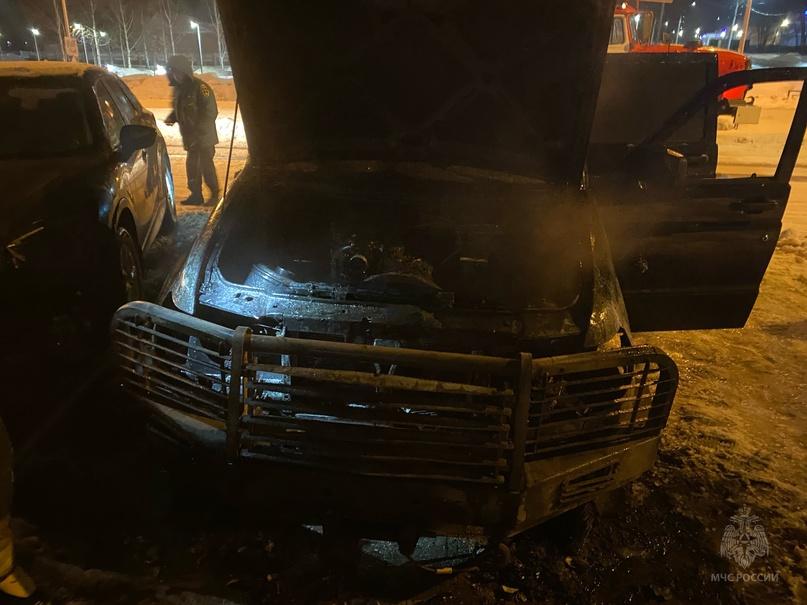 Сегодня в Губахе загорелись два автомобиля