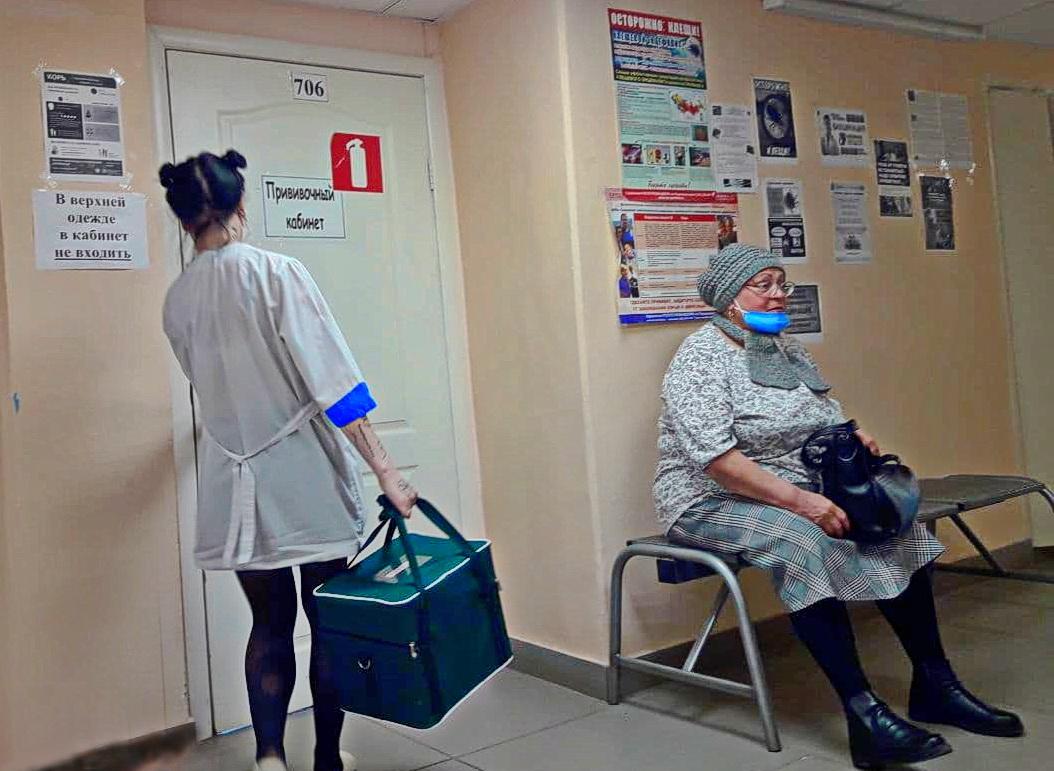 Укололись – и спокойны. В Губахе прививку от коронавирусной инфекции поставили уже более 1500 человек