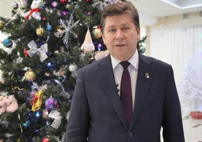 Поздравление главы Губахинского муниципального округа Николая Лазейкина с Новым 2024 годом и Рождеством