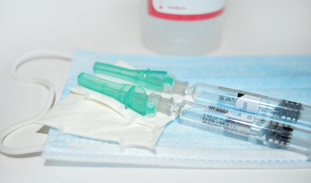 В Губахе число вакцинированных первым компонентом вакцины от коронавируса составило более 13,5 тысячи человек
