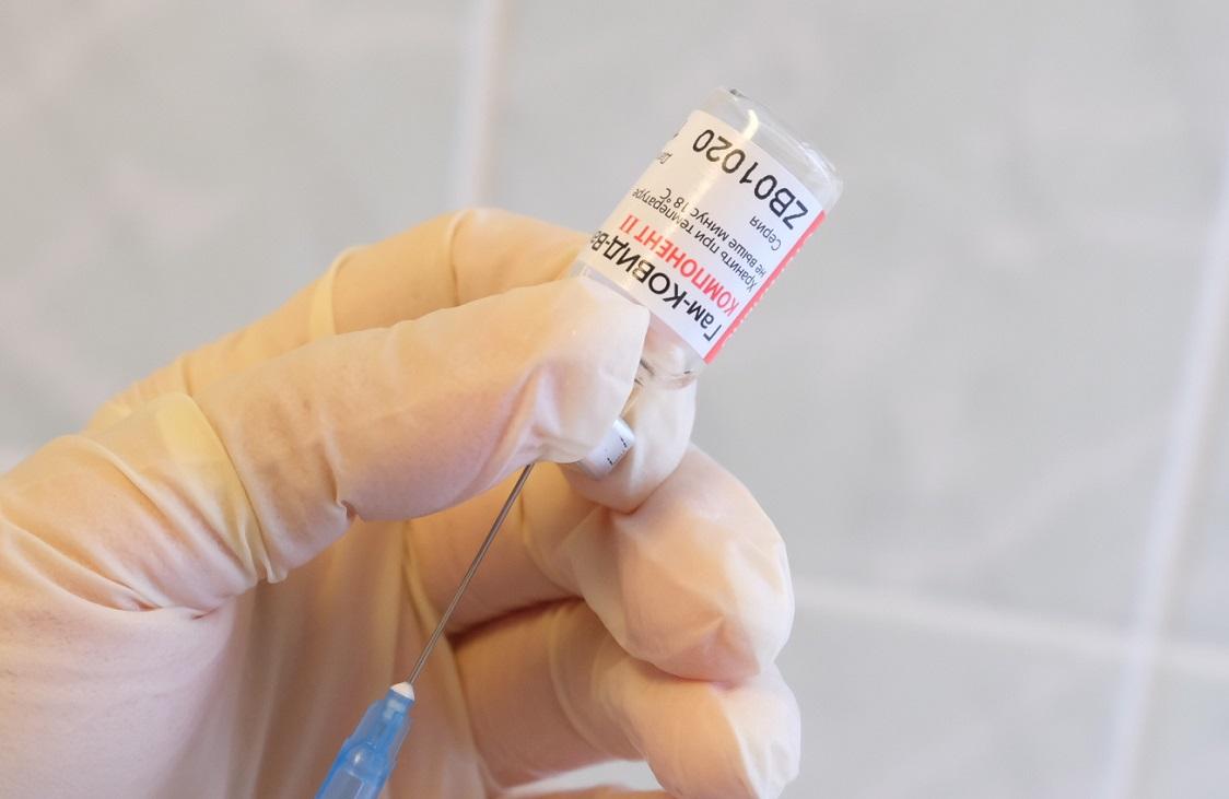 В Губахе прививку от коронавируса поставили более 500 человек