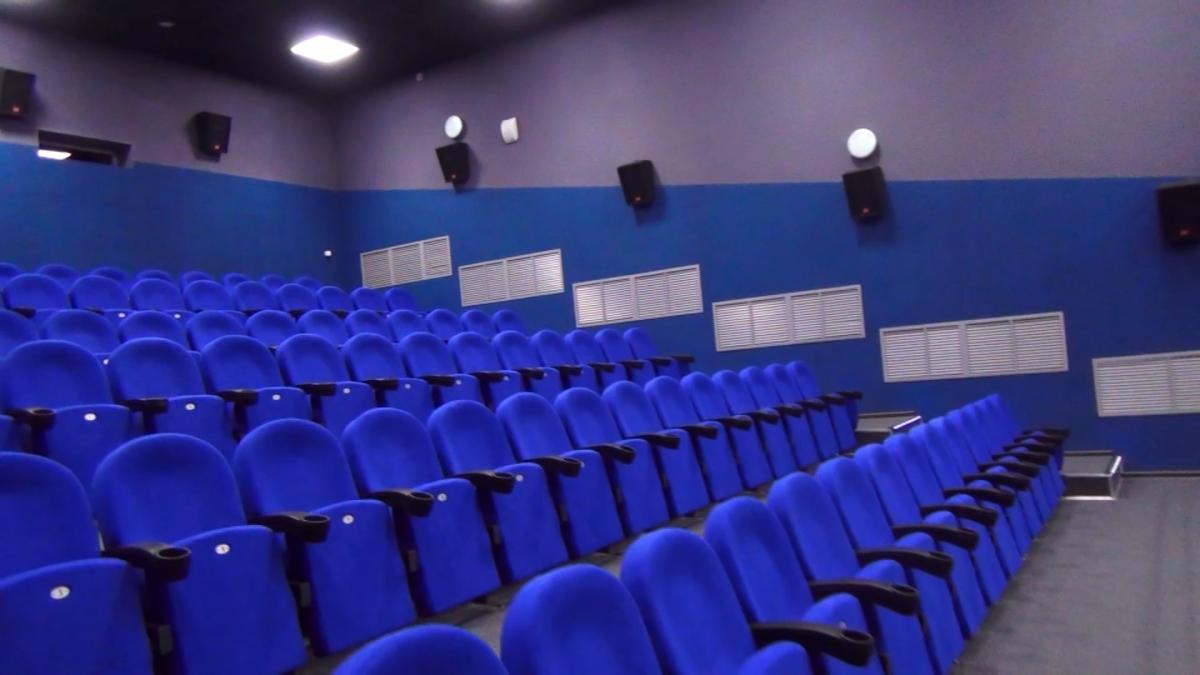 Кизеловский кинотеатр дарит бесплатные билеты в День всех влюблённых