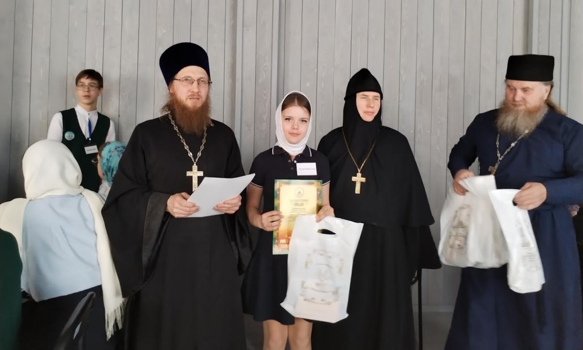 Губахинские школьники успешно выступили в епархиальном конкурсе чтецов