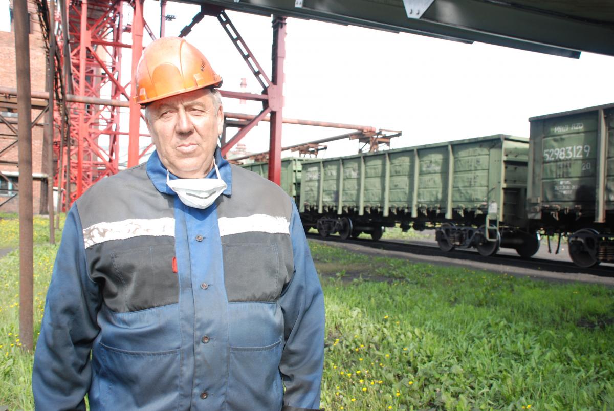 «Шахта мне снится…» Почти 40-летний трудовой путь коксохимика Анатолия Житникова связан с шахтными забоями и углём