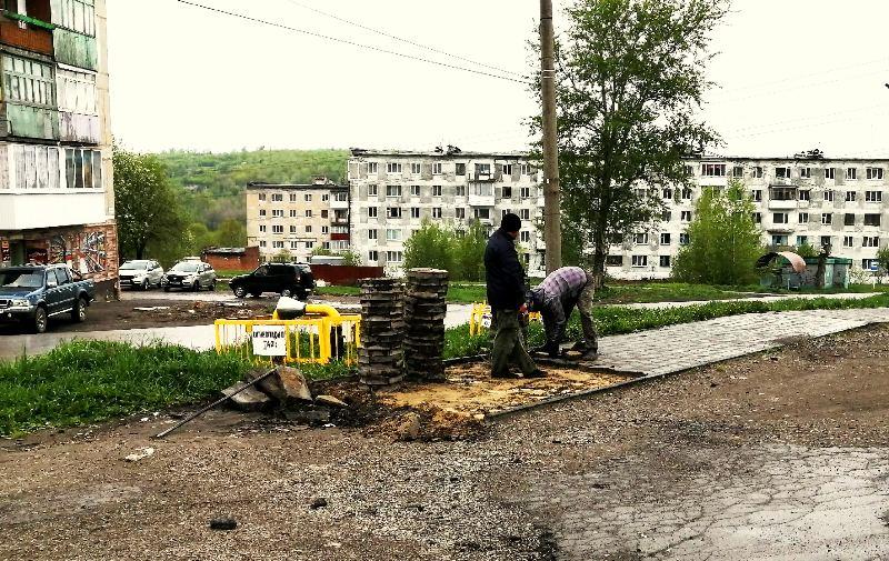 В Кизеле начались работы, связанные с заменой труб тепловых сетей на улице Пролетарской