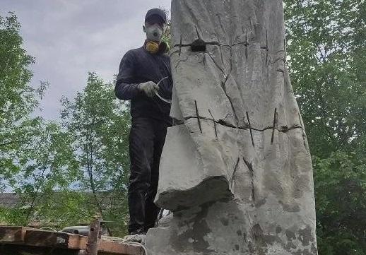 В Губахе по просьбам жителей отремонтируют аварийный памятник