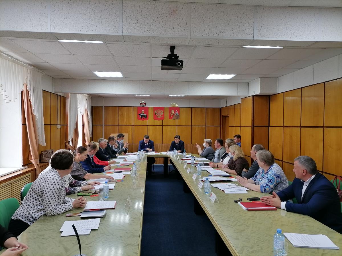 Депутаты Думы Губахинского округа рассматривают кандидатуры на звание Почётного гражданина 