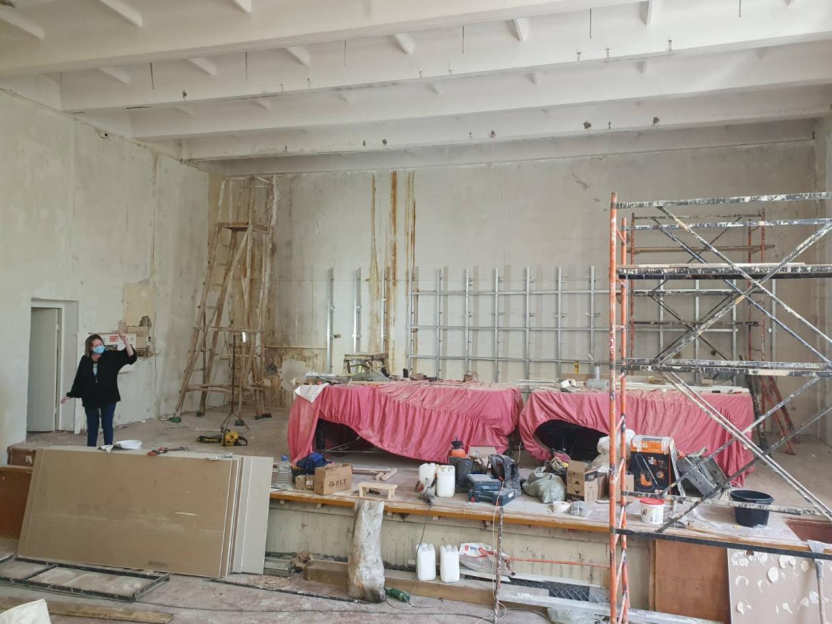 В музыкальной школе Кизела начался ремонт большого концертного зала