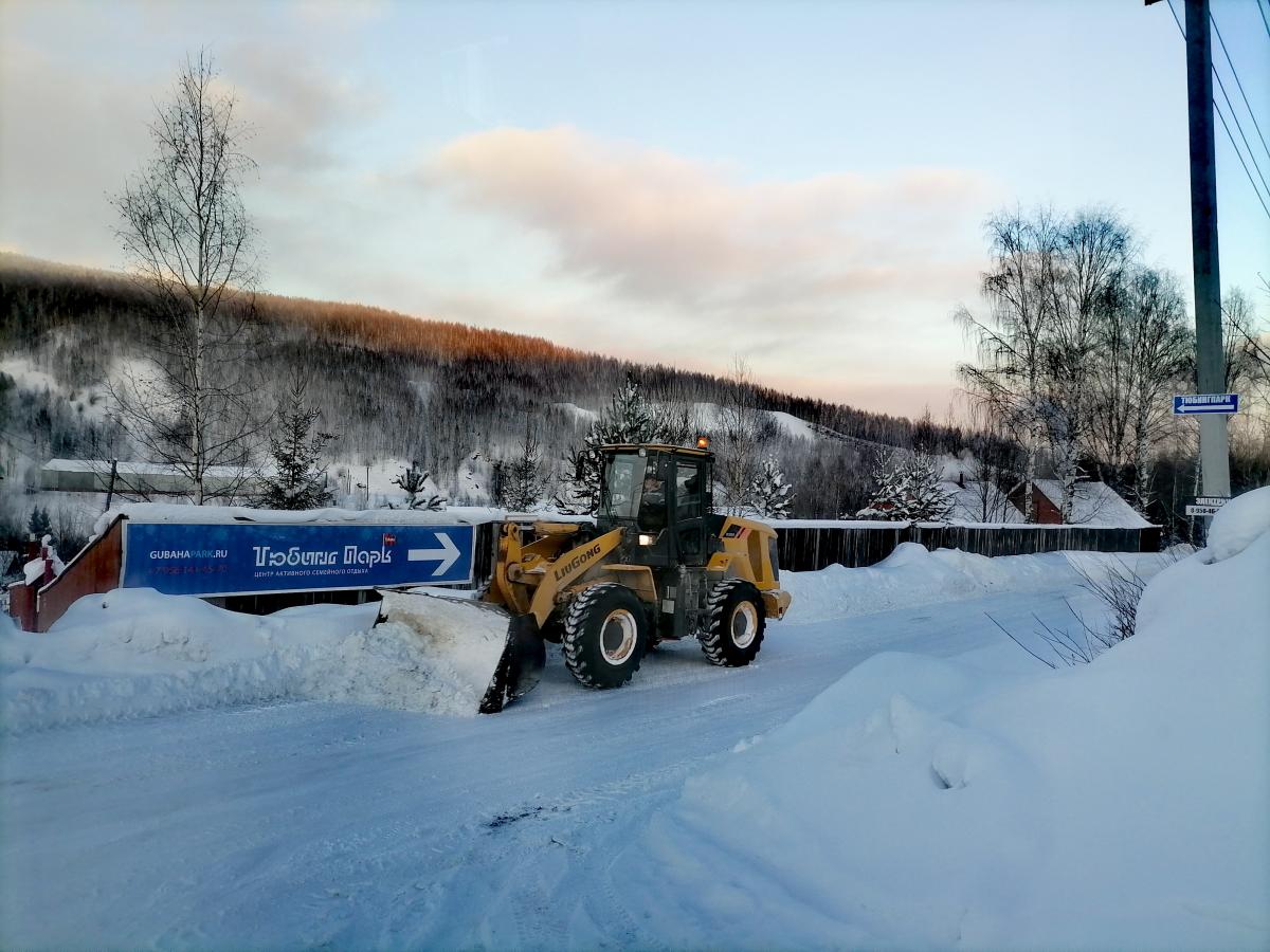 Глава Губахинского округа поручил подрядчику не допускать  «каши» на дорогах и вовремя вывозить снег