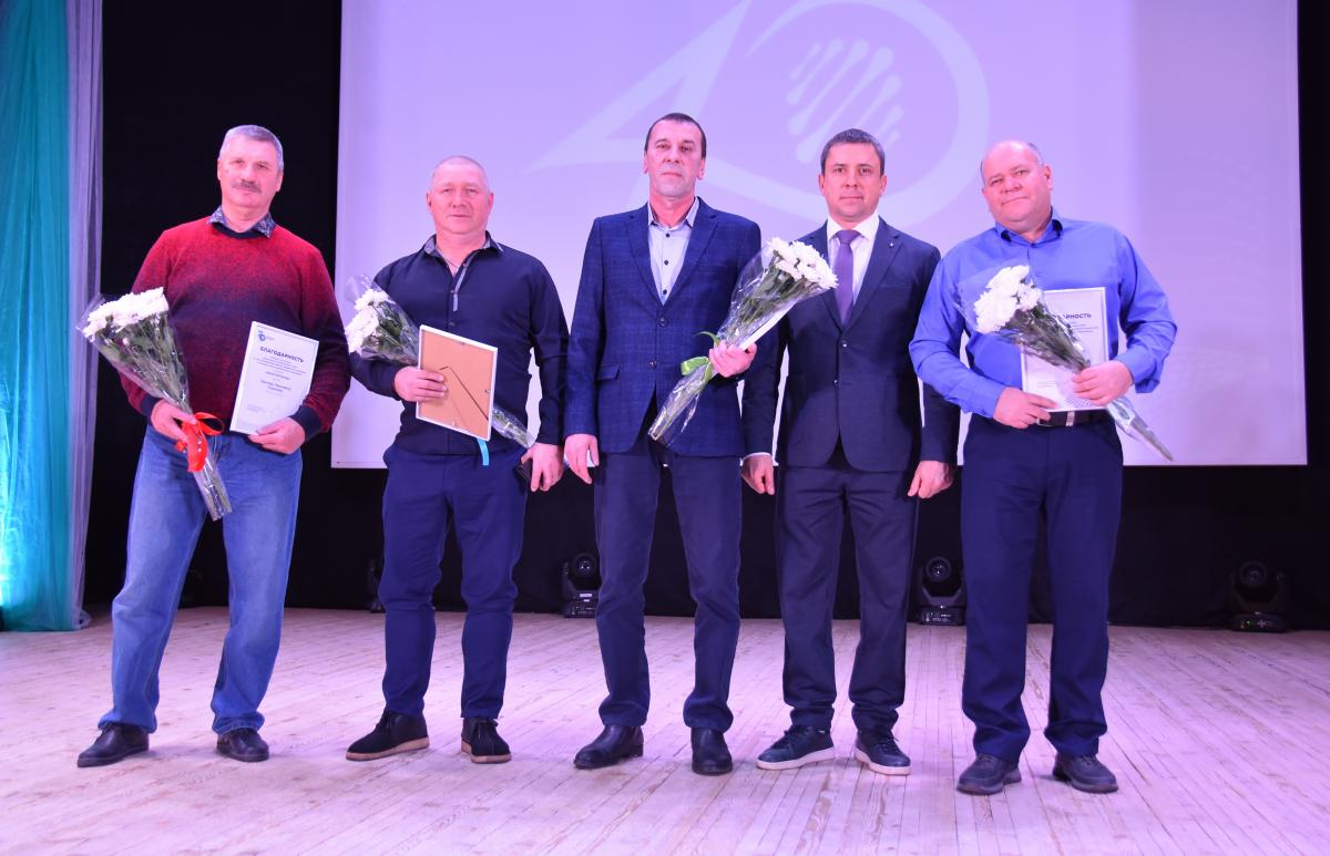 Везёт тем, кто везёт! Коллектив транспортно-хозяйственного цеха АО «Метафракс Кемикалс» отметил 40-летний юбилей подразделения