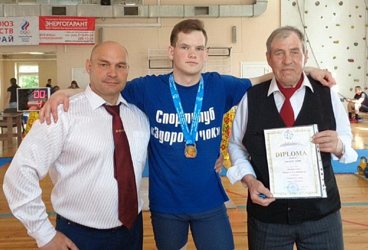 ​Гремячинский спортсмен стал призером первенства России по гиревому спорту в классическом двоеборье