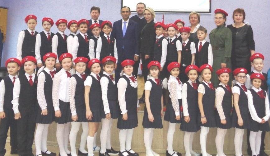 Школьники Губахи лидируют в фотоконкурсе, объявленном российским движением Юнармия