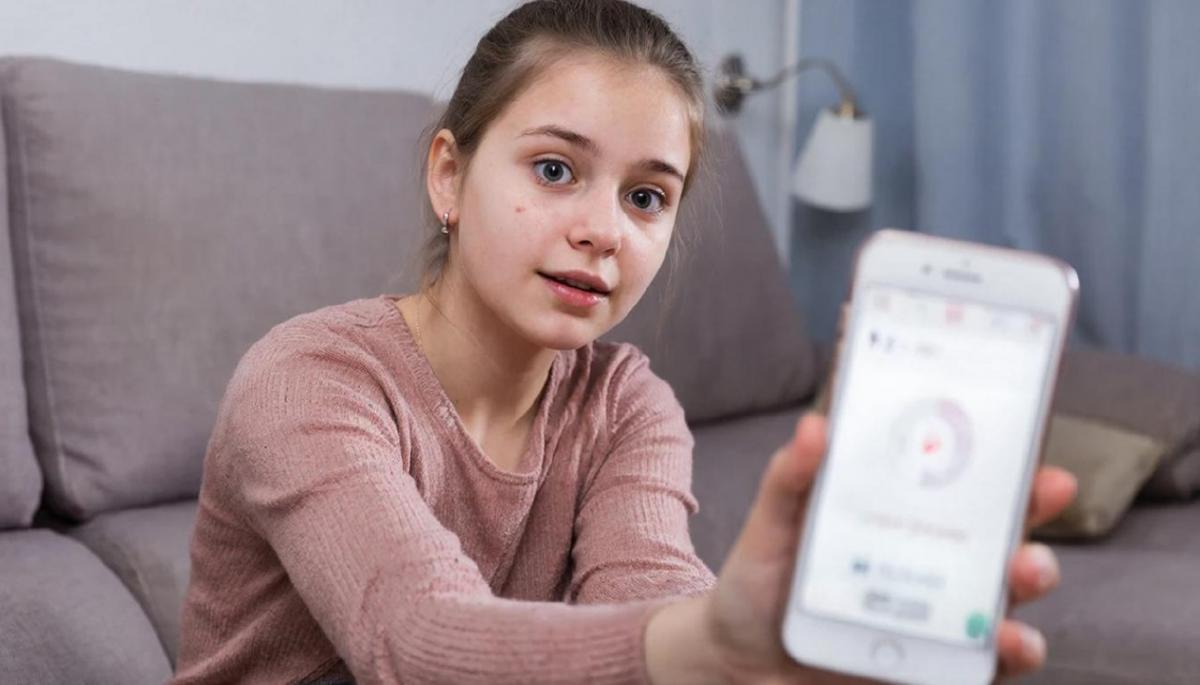 В Губахе молодая девушка потеряла более 600 тысяч рублей, следуя инструкциям «оператора связи»