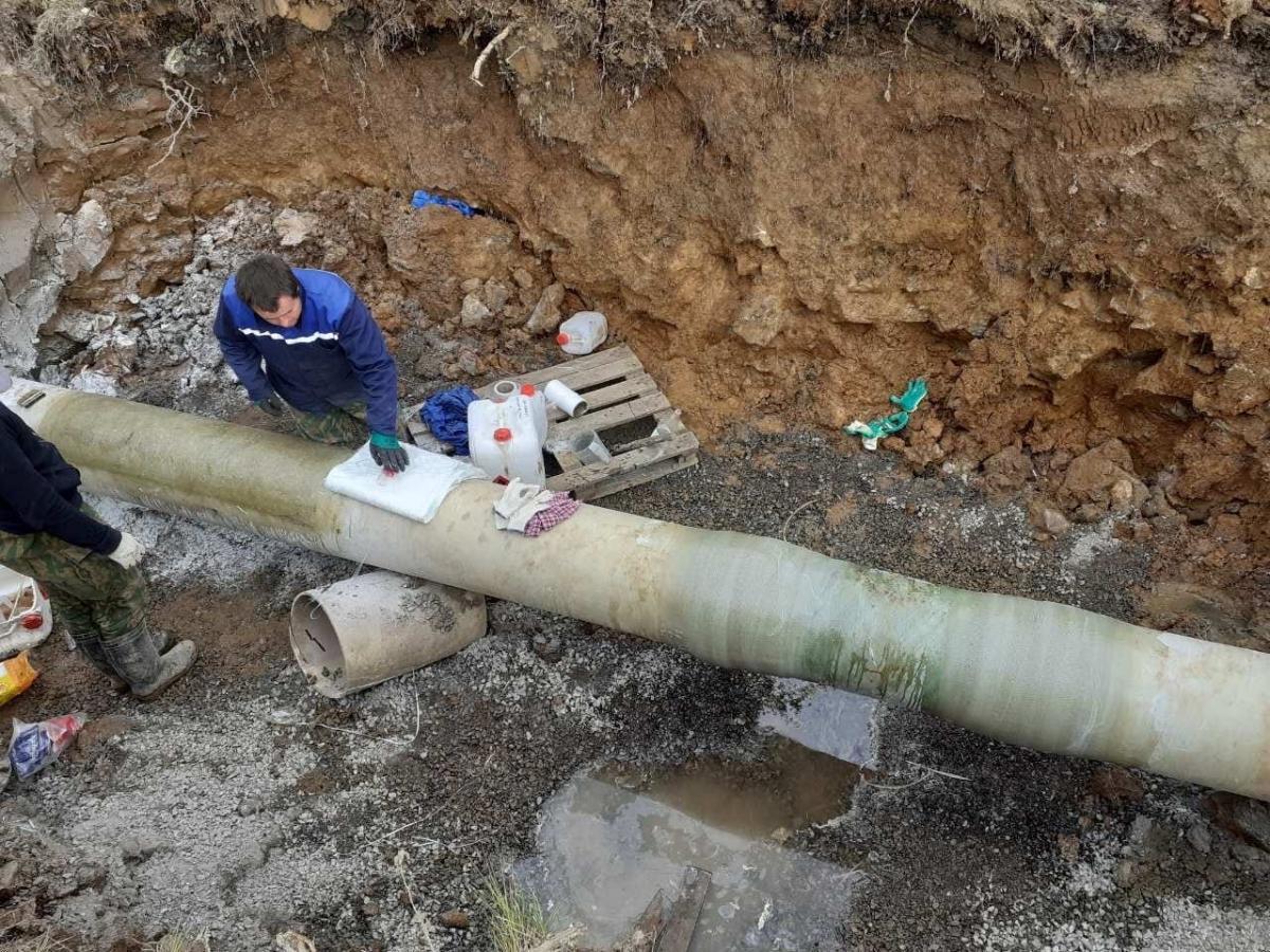 В Кизеле продолжаются работы по ремонту водопроводных сетей