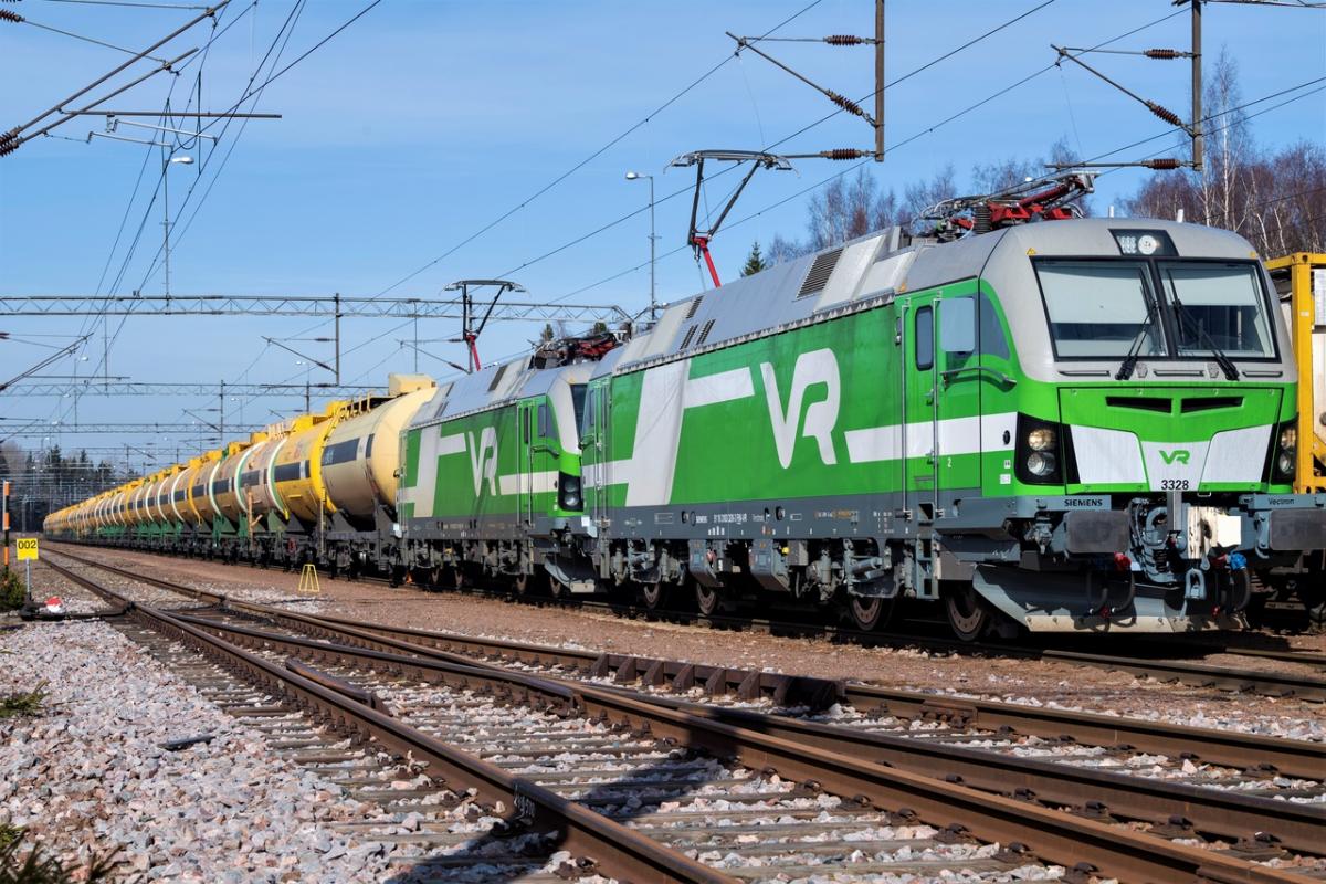 Губахинский метанол по территории Финляндии будут перевозить новые локомотивы-тяжеловозы 