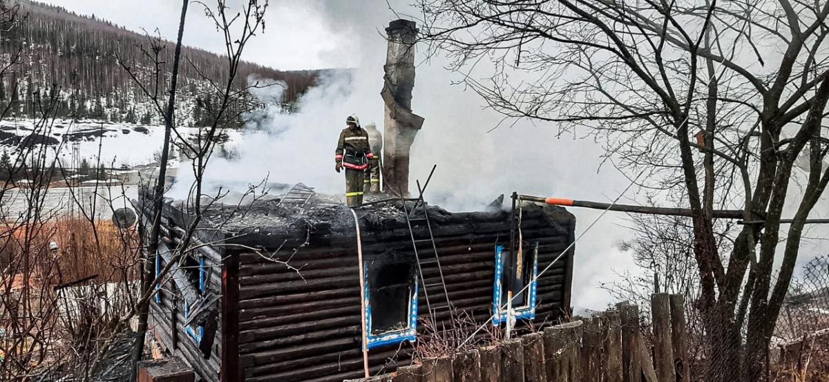 В посёлке Широковском во время пожара погиб человек