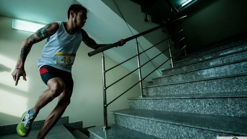   Бегущие по подъездам. ​Как спортсмены Губахи поддерживают форму в условиях самоизоляции