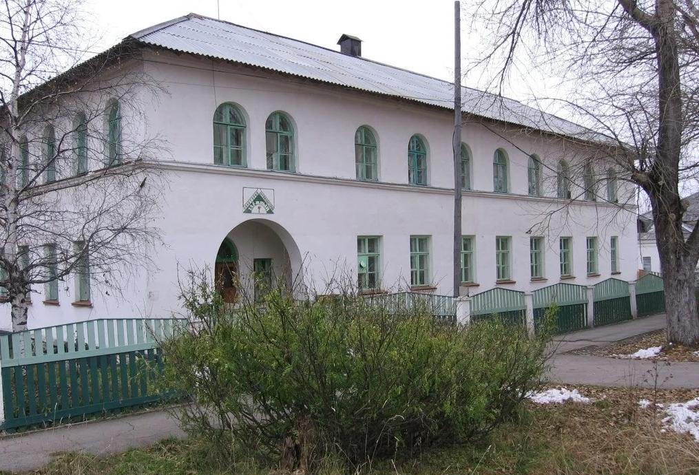 Здания бывшего профилактория и филиала московского вуза выставлены на продажу в Гремячинске
