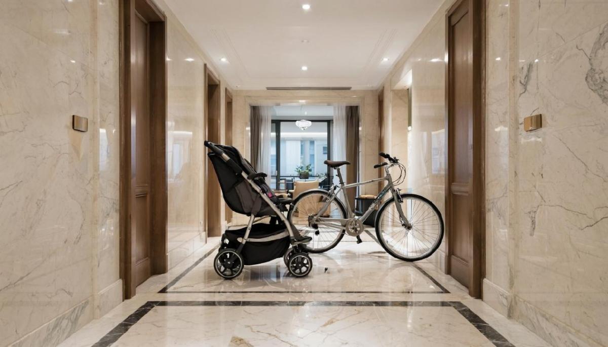 За хранение личных вещей в подъезде можно получить штраф в несколько тысяч рублей