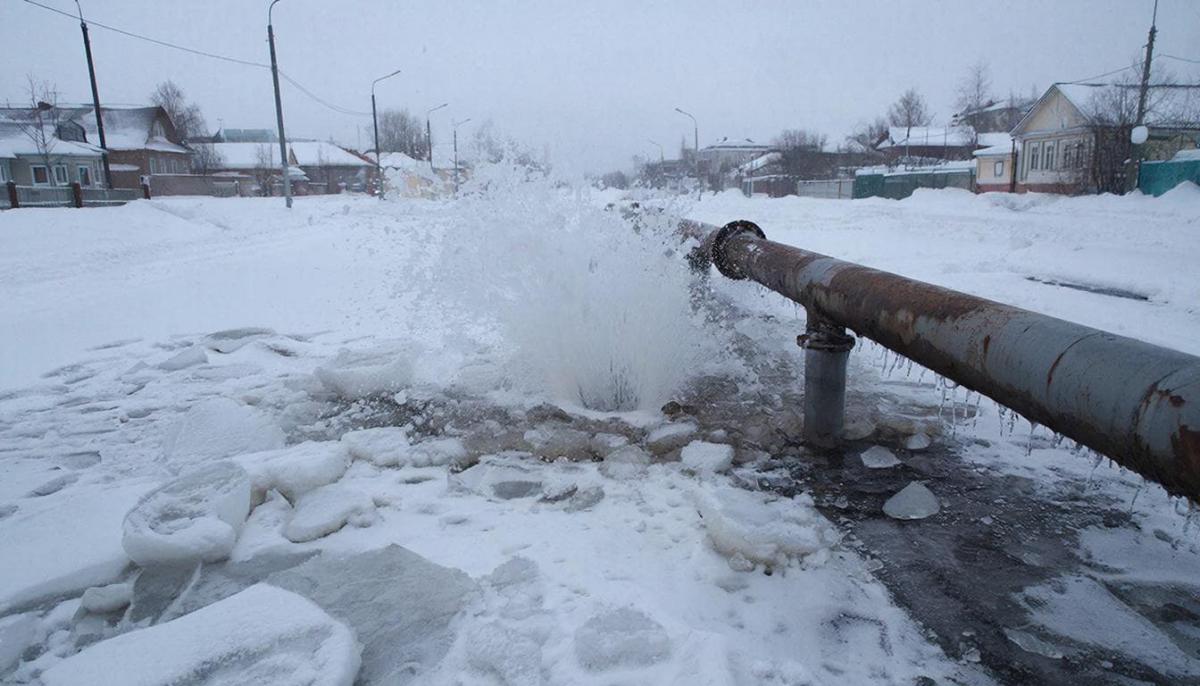 В Кизеле лопнул основной трубопровод холодного водоснабжения