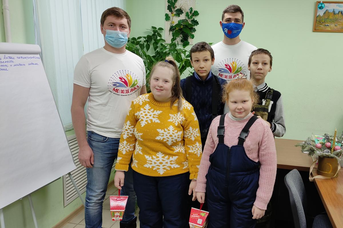 Совет молодых специалистов «Губахинского кокса» провёл благотворительную акцию для детей