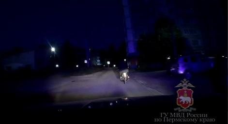 В Губахе погоня за водителем мопеда по городским улицам закончилась задержанием нетрезвого нарушителя