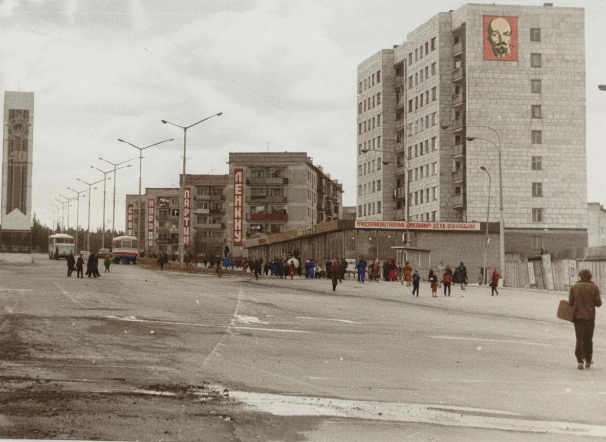 Такое было впервые. Много лет назад в Губахе появился первый 9-этажный дом: что в нём было особенного