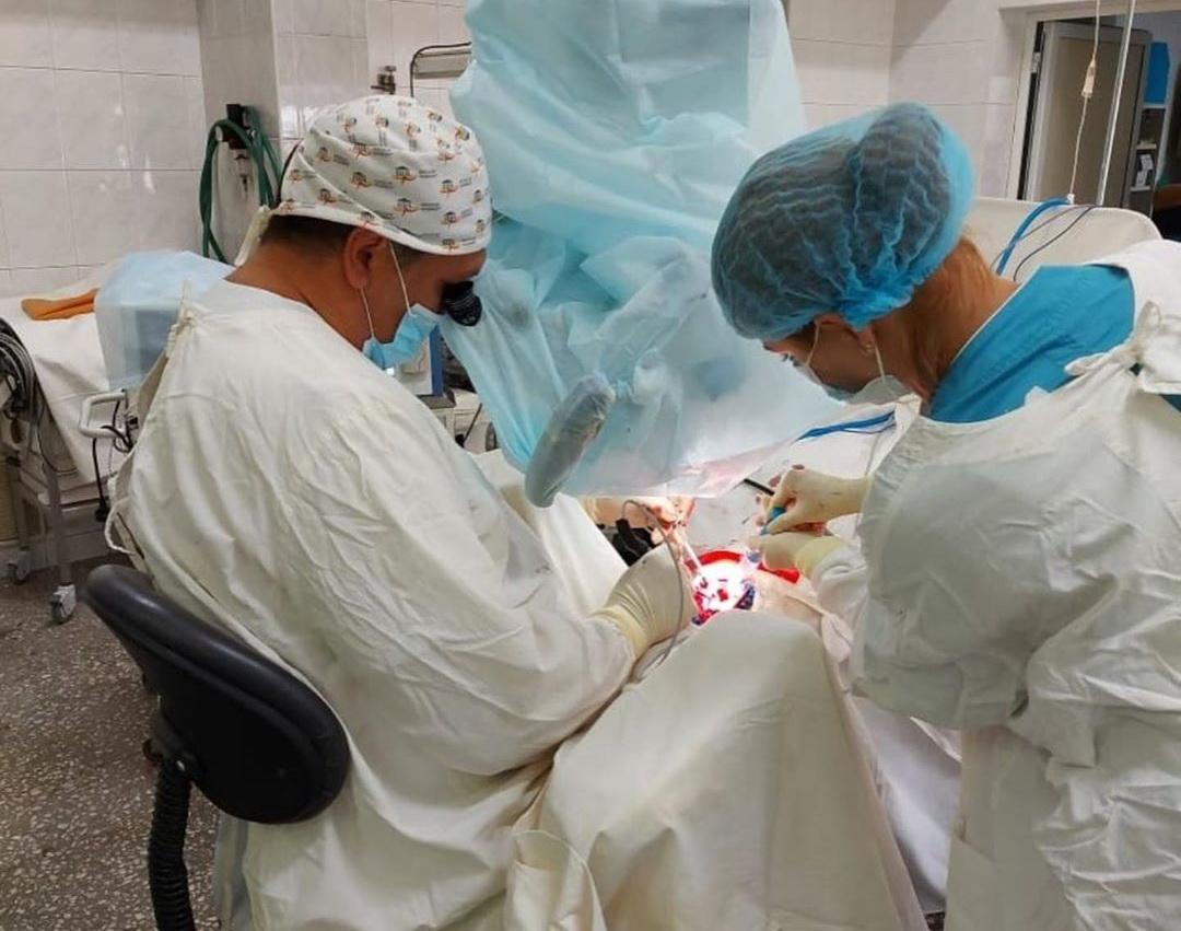 В Прикамье впервые провели операцию по установке в сердце устройства, предотвращающего инсульт