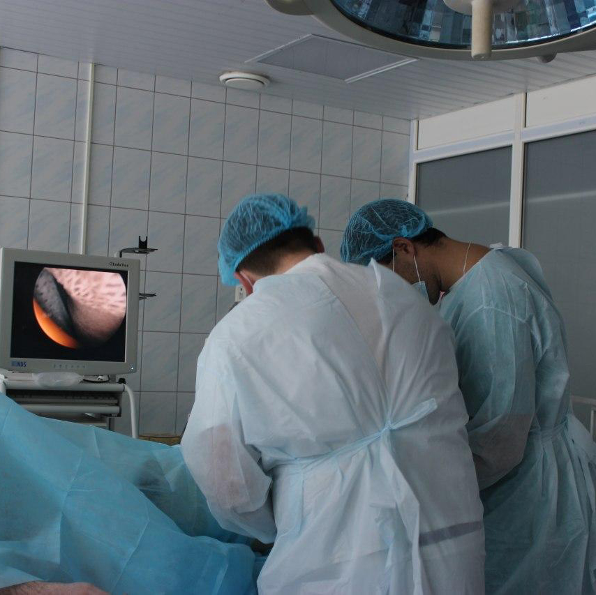 В губахинском филиале пермской горбольницы №4 впервые проведена операция по артроскопии коленного сустава