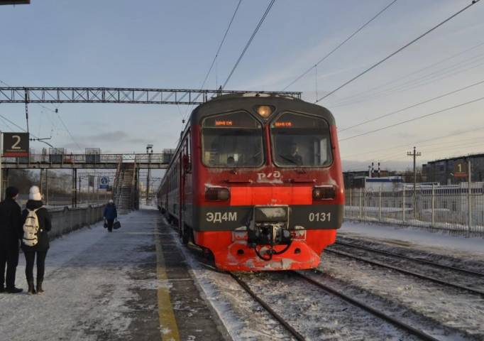 Пригородный поезд "Пермь1 - Углеуральская - Кизел" отменят на два дня 