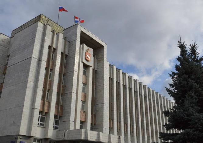Инициатива хорошая. Правительством края принято решение о списании задолженности муниципальных образований по бюджетным кредитам