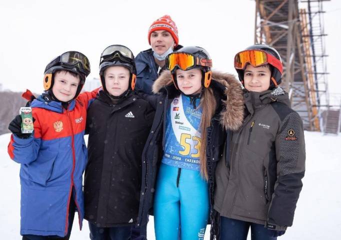 ​Воспитанники отделения «Лыжное двоеборье» кизеловской спортивной школы ​ приняли участие во всероссийских соревнованиях