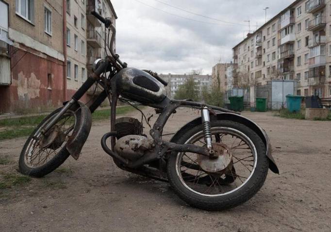 Житель КУБа уничтожил свой мотоцикл, пытаясь уйти от его конфискации