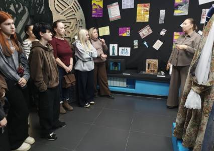 В губахинском музее открыли выставку, посвящённую юбилею местного театра