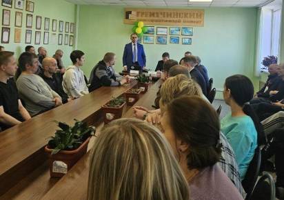 Вопросы взяли в работу. Депутаты Заксобрания вместе с губахинцами разбирались в проблемах округа и говорили о его настоящем и будущем