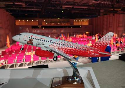 Изображение маленького жителя КУБа появится на фюзеляже «Суперджета»