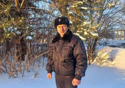 В Пермском крае полицейский спас человека во время пожара