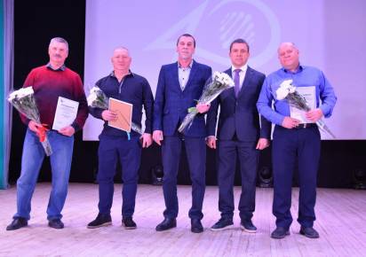 Везёт тем, кто везёт! Коллектив транспортно-хозяйственного цеха АО «Метафракс Кемикалс» отметил 40-летний юбилей подразделения