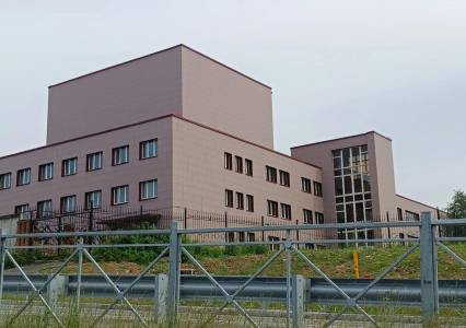 В Губахе выставили на продажу здание в центре города, пустовавшее несколько лет