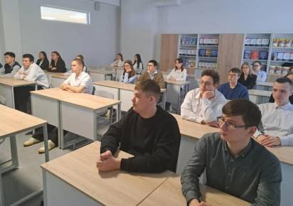 В память о земляках. Школьникам Прикамья рассказали о Герое России из Прикамья на уроке «Разговоры о важном»