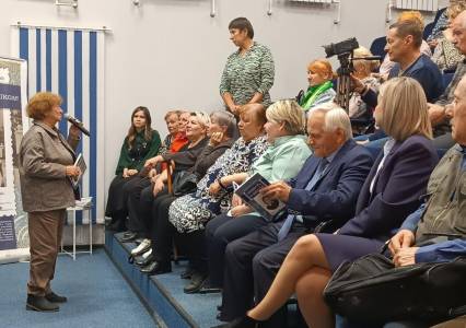 Страницы в детство вернули. В Губахе прошли презентации двух книг, связанных с историей города