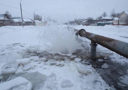 В Кизеле лопнул основной трубопровод холодного водоснабжения