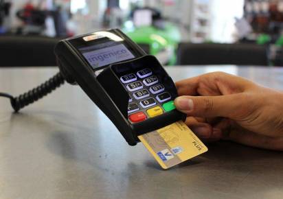 В Губахе осудили местного жителя за оплату покупок найденной банковской картой