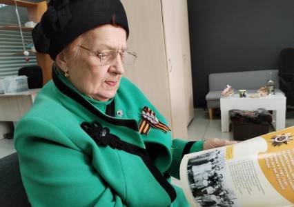 Держал врага он на прицеле. О судьбе учителя пения из школы 12 рассказала его дочь