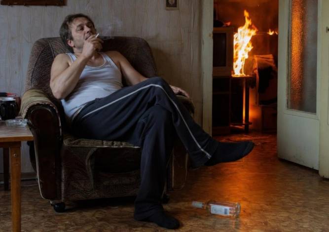 В Губахе во время пожара в квартире пострадал мужчина