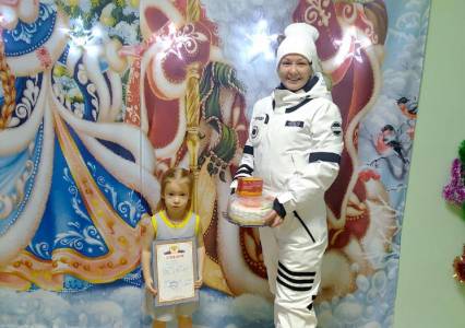 ​Победительницей новогоднего конкурса в посёлке Нагорнском стала 4-летняя девочка 
