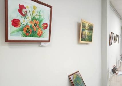 В Губахе открылась выставка художницы из Гремячинска