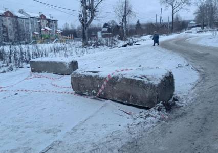 Дорога уходит под снег. Когда в Губахе выведут из аварийного состояния участок улицы Гоголя