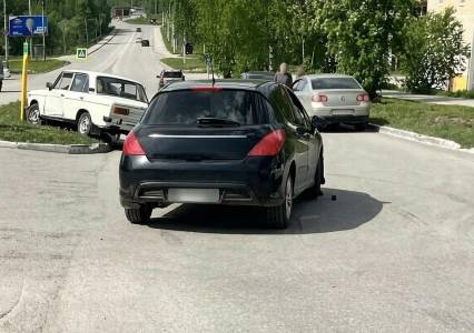 В Губахе водитель-женщина стала виновницей происшествия, в котором пострадал пенсионер