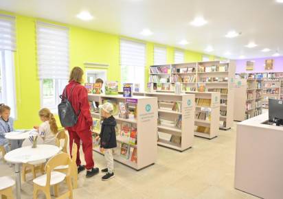 И книги теперь говорят. В шести населённых пунктах Прикамья благодаря нацпроекту открыты модельные библиотеки